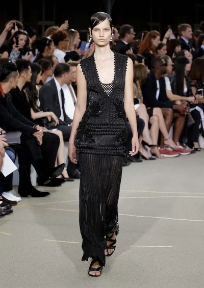 Look 60